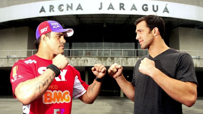 Belfort encara Rockhold enfrente à Arena Jaraguá, em SC. Foto UFC/Divulgação