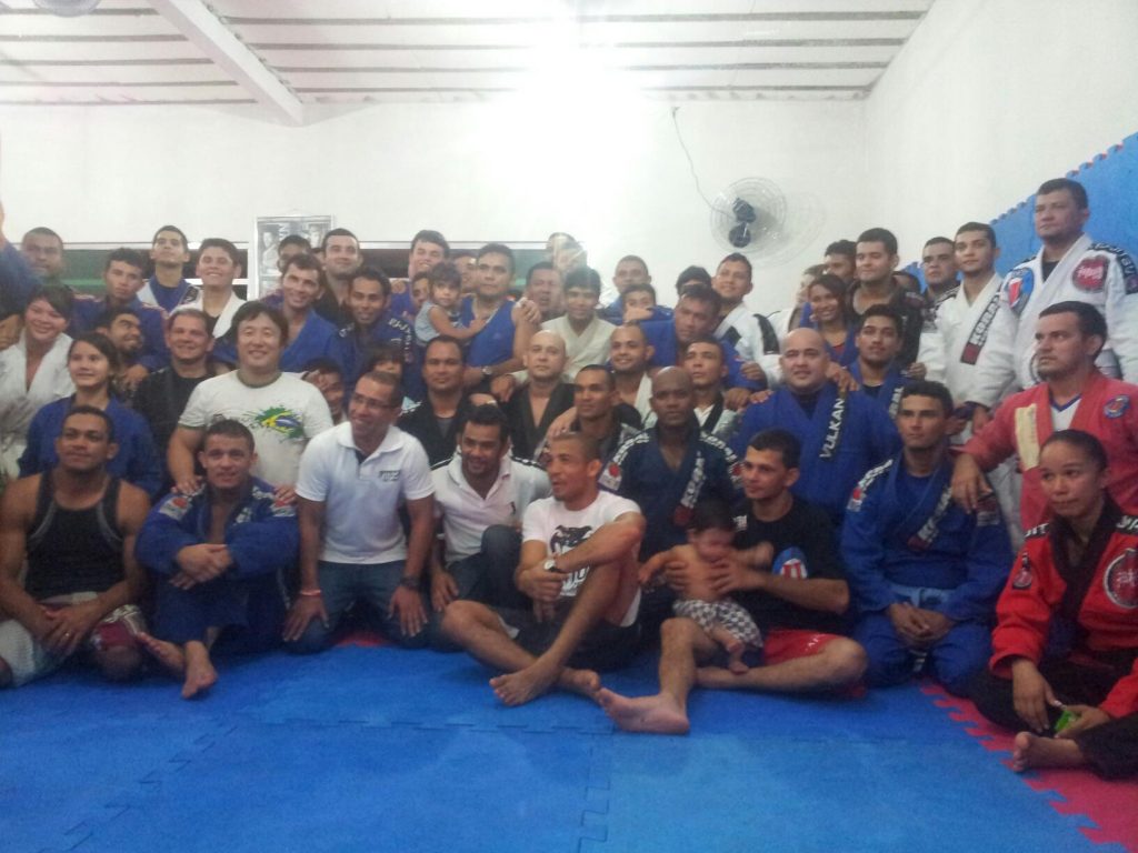 Campeão José Aldo depois do aulão de Jiu-Jitsu em Manaus. Foto: Divulgação