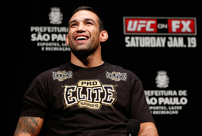 Fabrício Werdum reforça a união de sua equipe no TUF Brasil 2. Foto: Josh Hedges/Zuffa LCC via Getty Images