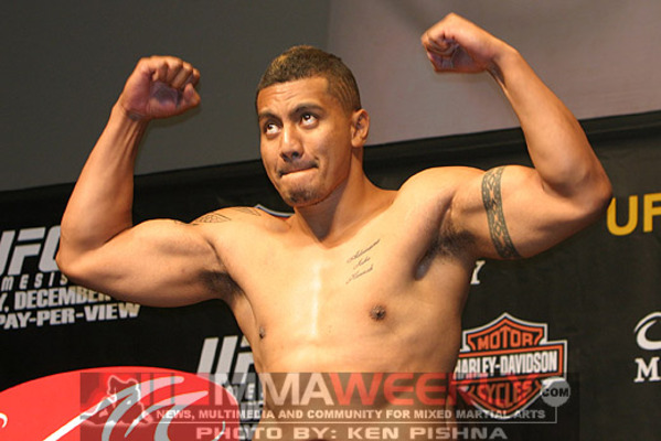 Soa “The Hulk” Palelei signs with UFC, likely to fight on Winnipeg card in June