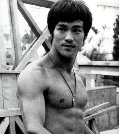 Afie o seu katagatame, como já ensinava Bruce Lee nos cinemas