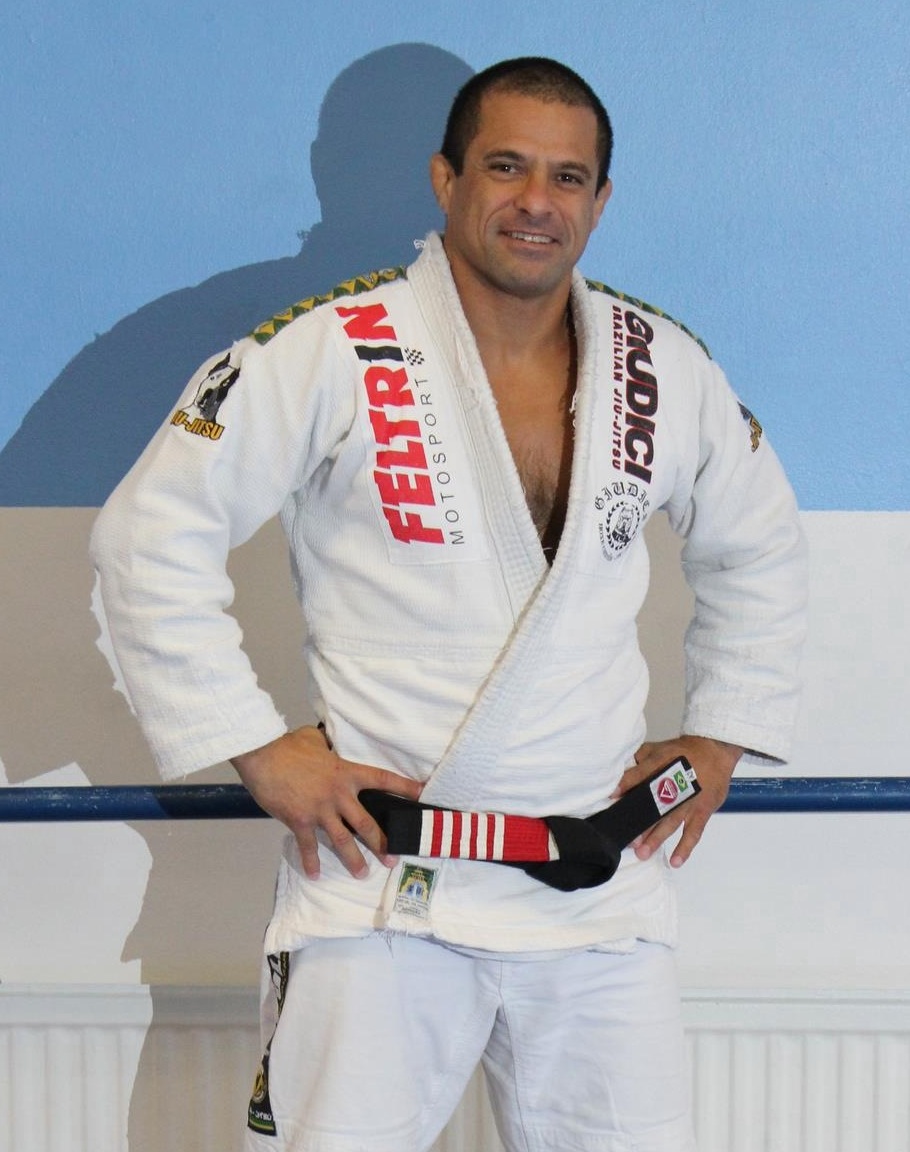 Marcelo Giudici leva os conhecimentos do Jiu-Jitsu para alunos da Finlândia. Foto: Divulgação