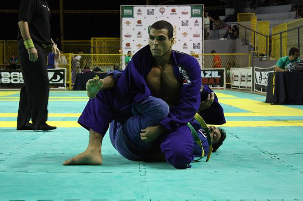 Mundial: Nivaldo deixa o absoluto para se concentrar no peso pesado