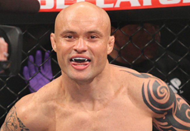 Não tente isso em casa: ex-lutador do Bellator evita fuga de criminoso nos EUA