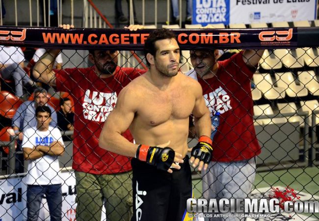 MMA: Adversário de Léo Leite deixa combate e faixa-preta busca nova luta