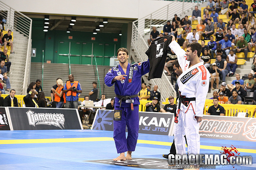 Marcus Buchecha venceu o pesadissimo e o absoluto no Mundial 2013 Foto Ivan Trindade