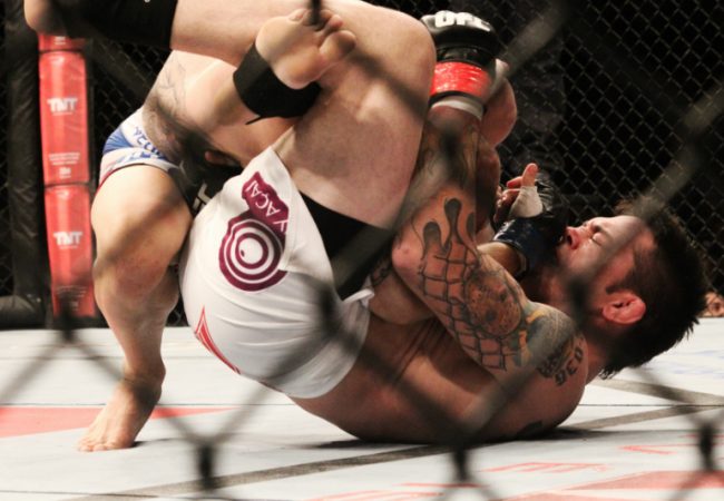 UFC Goiânia: o Jiu-Jitsu letal e a guarda aberta de Rony Jason