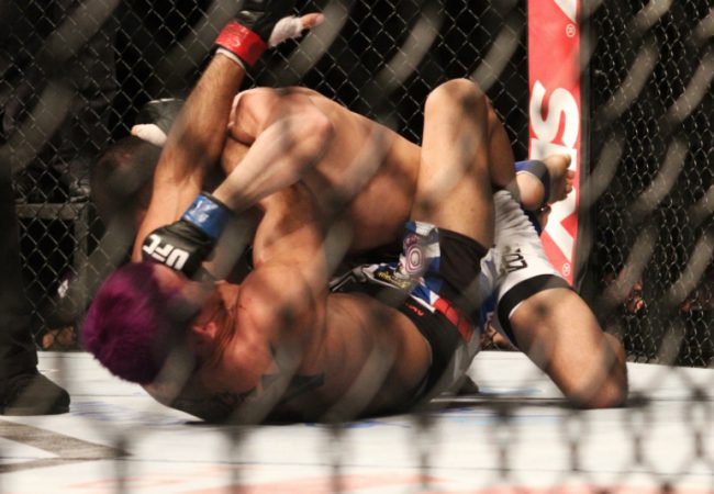 Sertanejo ganha faixa-marrom de Jiu-Jitsu e comenta lições para o UFC