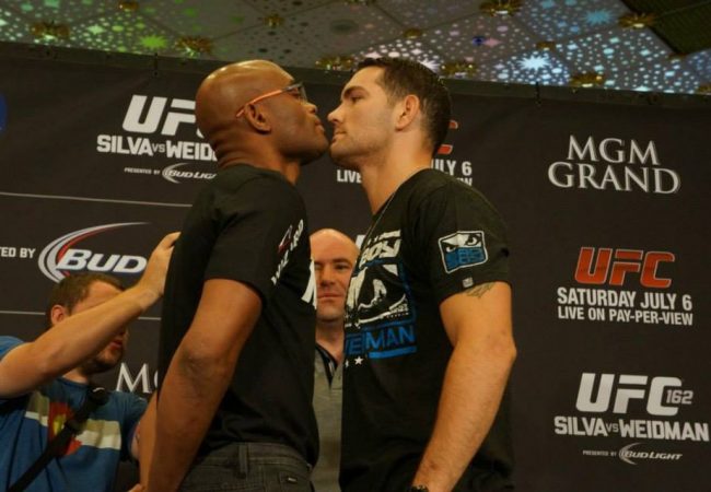 UFC 162: Sob gritos de “o campeão chegou”, Anderson Silva encontra Weidman