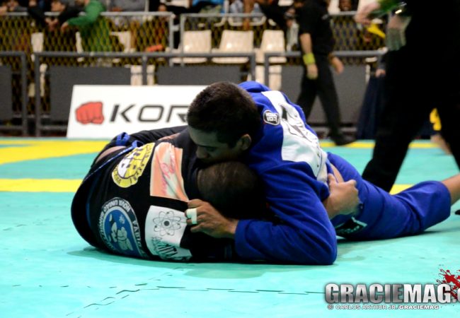 Vídeo: veja como foi a final do absoluto faixa-azul do Rio Open de Jiu-Jitsu