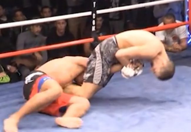 Vídeo: chute interceptado vira armlock voador no MMA