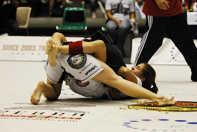 Celebrate the birthday of Luanna Alzuguir with a 2009 ADCC match