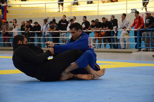 Cassio Francis da Gracie Barra venceu o absoluto no SP Open da IBJJF Foto VF