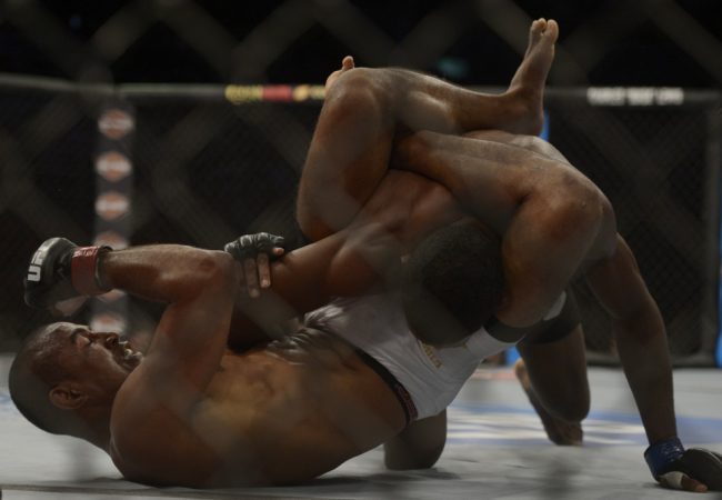 Entenda o triângulo de Serginho Moraes, a finalização da noite no UFC Rio