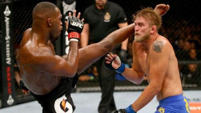 Photo via UFC.com / Getty Images
