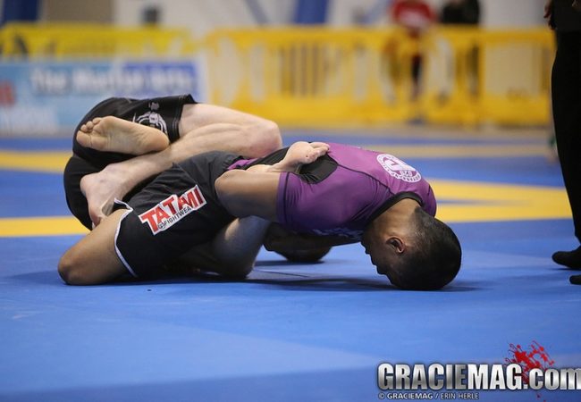 A ação dos faixas-roxas e azuis no Mundial de Jiu-Jitsu sem pano