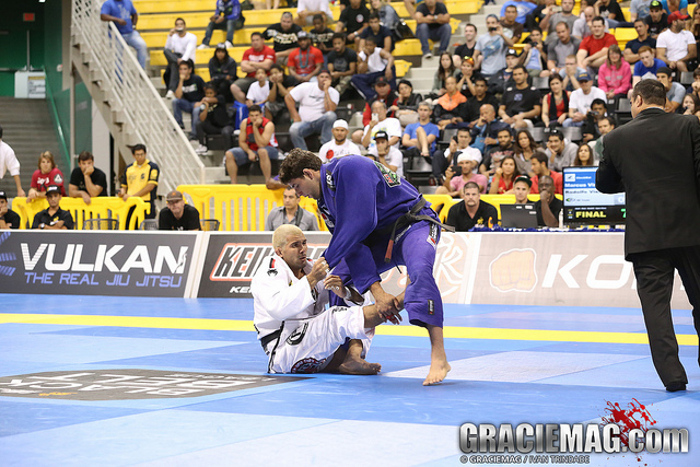 Celebrate 2014 watching 2013’s best Jiu-Jitsu match