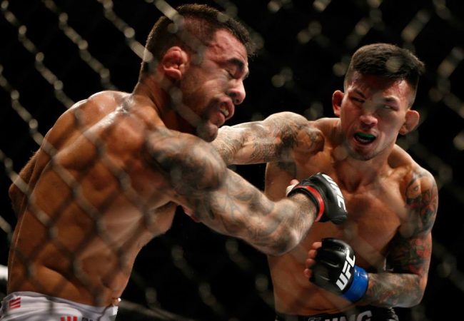 Estreante brasileiro no UFC sofre finalização da noite; Besouro perde