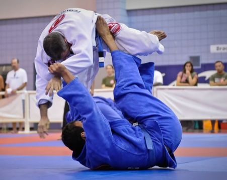 Jiu-Jitsu : Raspe de helicóptero e finalize no triângulo invertido