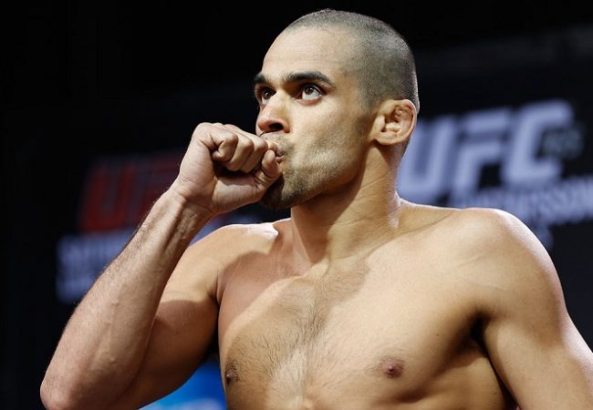 Renan Barão se vê “no auge” para retomar cinturão do UFC neste sábado