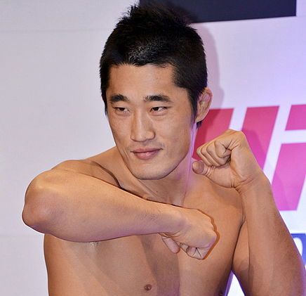 Dong Hyun Kim lutador do UFC em foto de divulgacao