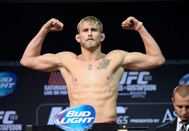Gustafsson quebra invencibilidade de Manuwa no UFC em Londres