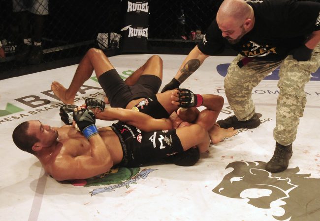 Vídeo: o armlock de Davi Ramos no Circuito Talent de MMA