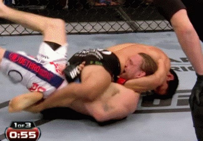 Vídeo: A guilhotina de Benavidez e a esperneada de Elliott no UFC 172