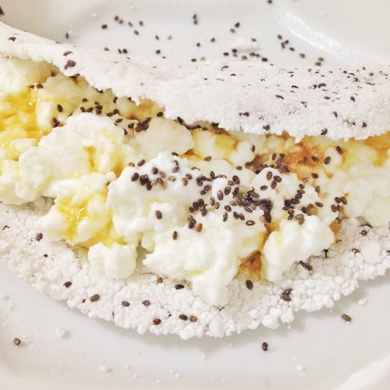 Tapioca with Chia, Cottage Cheese and Honey.