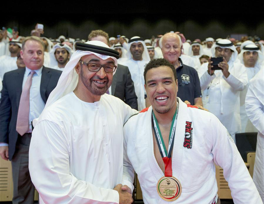 Os lutadores de Jiu-Jitsu são ídolos nacionais em Abu Dhabi, caso do faixa-preta Faisal Al-Kitbe.  Foto: Divulgação