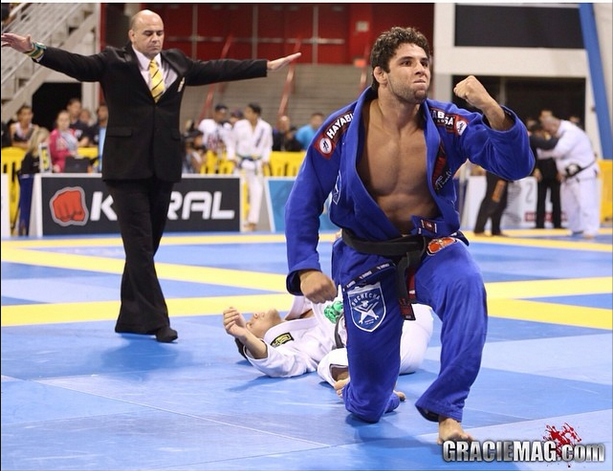 Buchecha finalizou Felipe Preguica no Mundial 2014 Foto Ivan