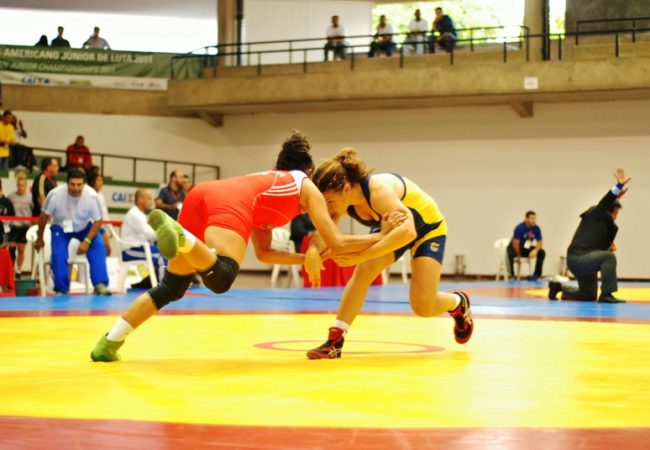 Campeonato de luta olímpica no Brasil: modalidade sonha com mais atletas entre os estudantes e medalhas. Foto: CBLA/Divulgação