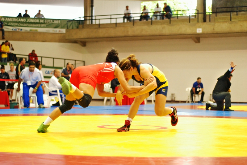 Campeonato de luta olímpica no Brasil: modalidade sonha com mais atletas entre os estudantes e medalhas. Foto: CBLA/Divulgação