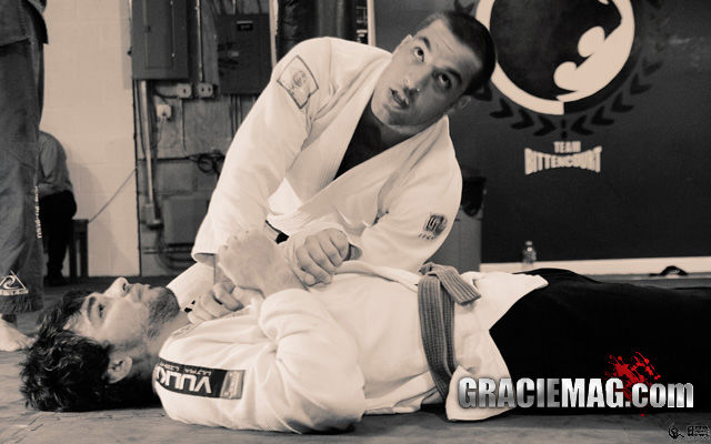 Gregor Gracie durante seminario em foto de Dan Rod