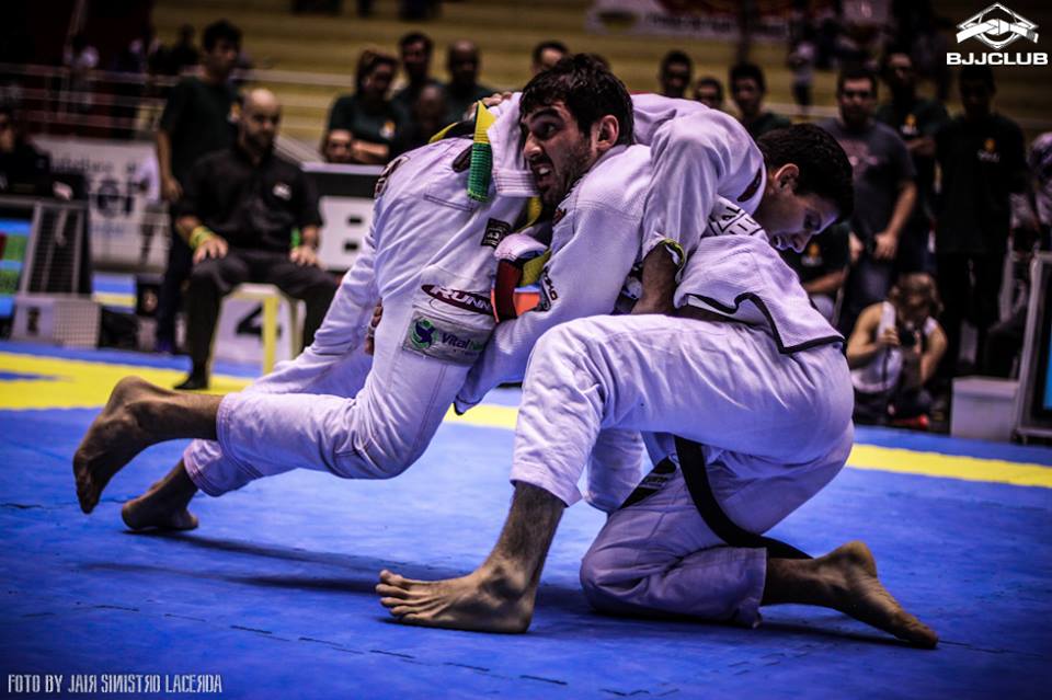 Lucas Lepri vs. Felipe Preguica at the 2014 Brazilian Nationals. Photo: Jair Lacerda