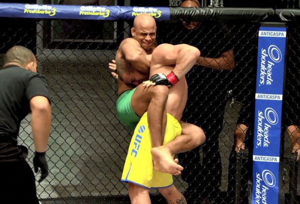 Warlley Alves e sua guilhotina no TUF Brasil 3