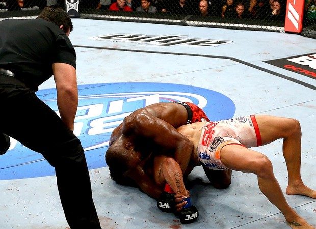 O Jiu-Jitsu que funciona no UFC: a kimura de Jon Jones sobre Vitor Belfort