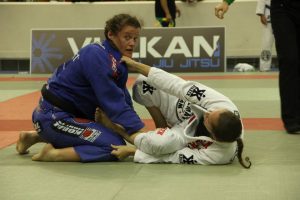 Ida Hansson in the blue versus Erwan Fouillat.