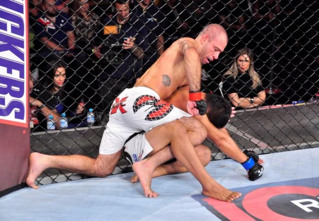 Junior Assunção vence costarriquenho no XFC, em São Paulo