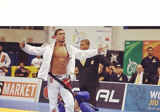 Raspe sentado no Jiu-Jitsu com JT Torres