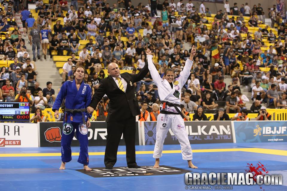 Bia Mesquita celebrates victory in Jiu-Jitsu. Photo: GRACIEMAG