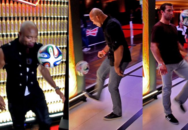 UFC em clima de Copa: Anderson Silva, Jacaré e Rockhold batem uma bolinha