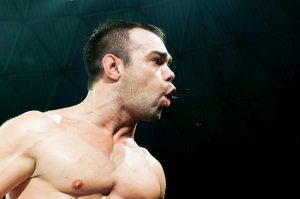 Celsinho luta pelo cinturão do Circuito Talente de MMA 10, em agosto. Foto: Welington Borges