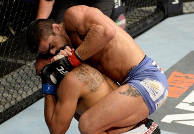 Vídeo: Reveja o estrangulamento de Thiago Tavares no UFC em Maine