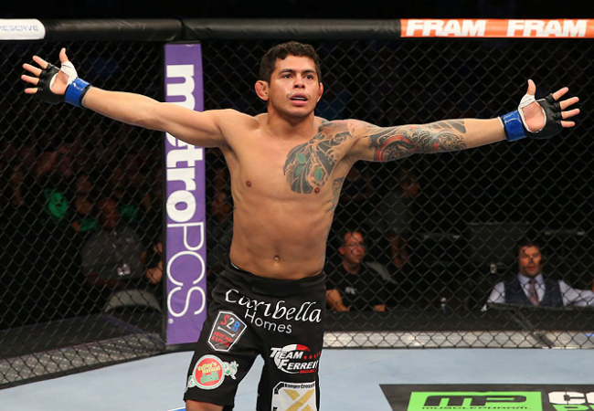 Campeão de Jiu-Jitsu, Carlos Diego analisa perigos antes do UFC 177