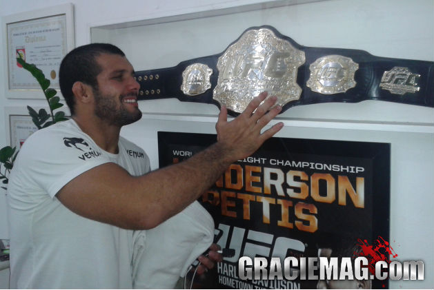 Rodolfo Vieira prevê estreia no MMA em 2015: “Um dia este cinturão será meu”