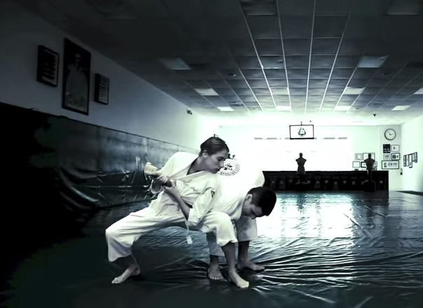 Jiu-Jitsu: Learn 36 self-defense techniques for women in less than 3 minutes