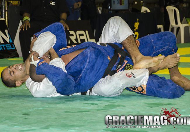 Vídeo: A vitória de Diogo Moreno na final meio-pesado do Rio Open de Jiu-Jitsu