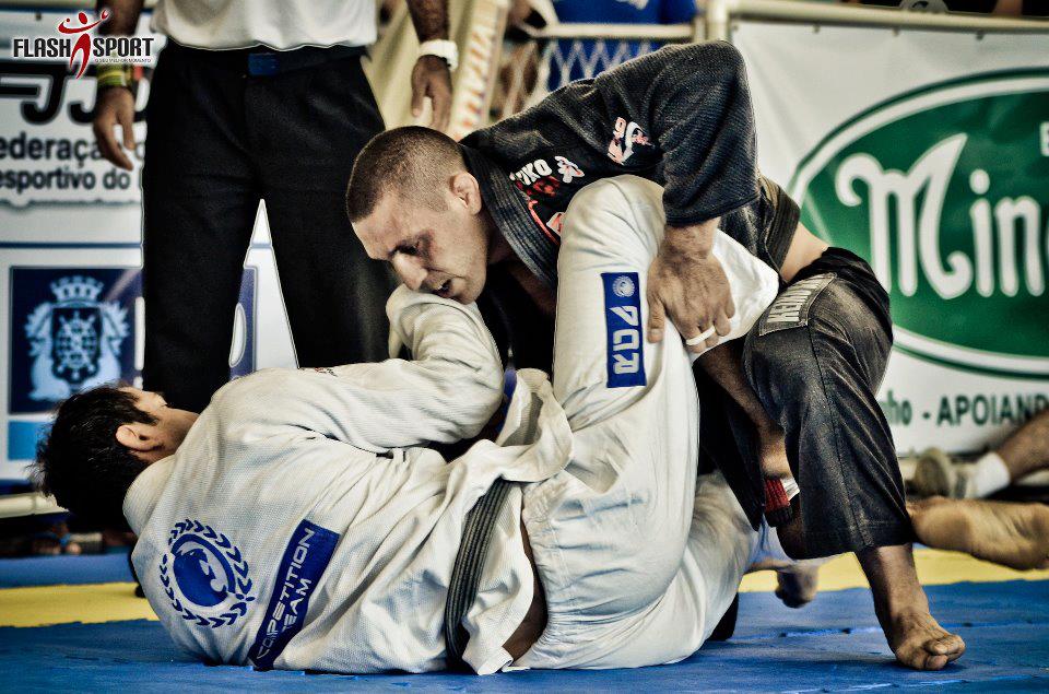 Organizador da Copa América, Raphael Abi-Rihan adora competir no Jiu-Jitsu. Foto: Flashsport