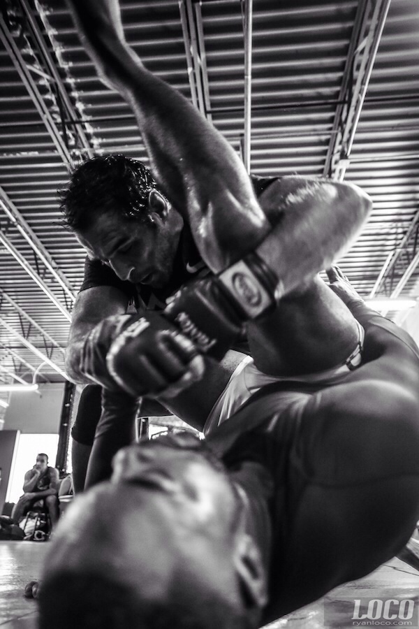 Leonardo Leite treina MMA em foto de Ryan Loco Divulgacao